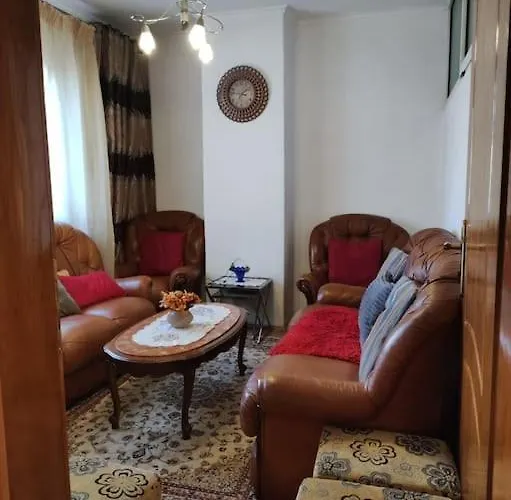 Lejlighed Flat In Tirana, Rruga 5 Maji,