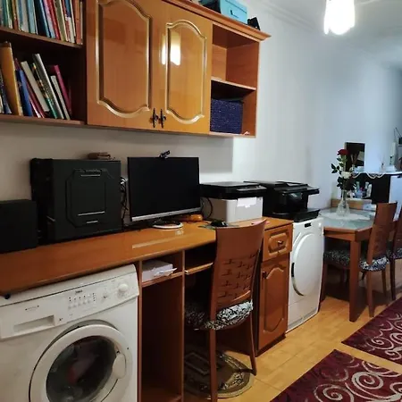 Flat In Tirana, Rruga 5 Maji, تيرانا